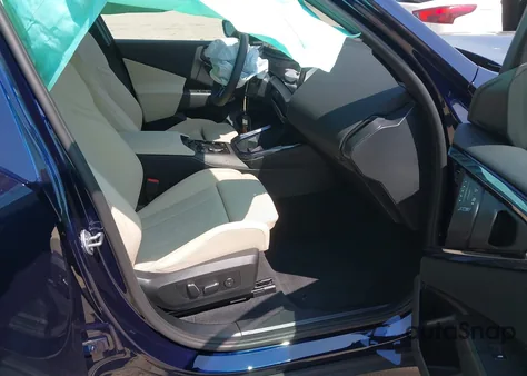 2025 BMW X3 30 xDrive z USA, uszkodzony, nr VIN 5UX53GP01S9093040